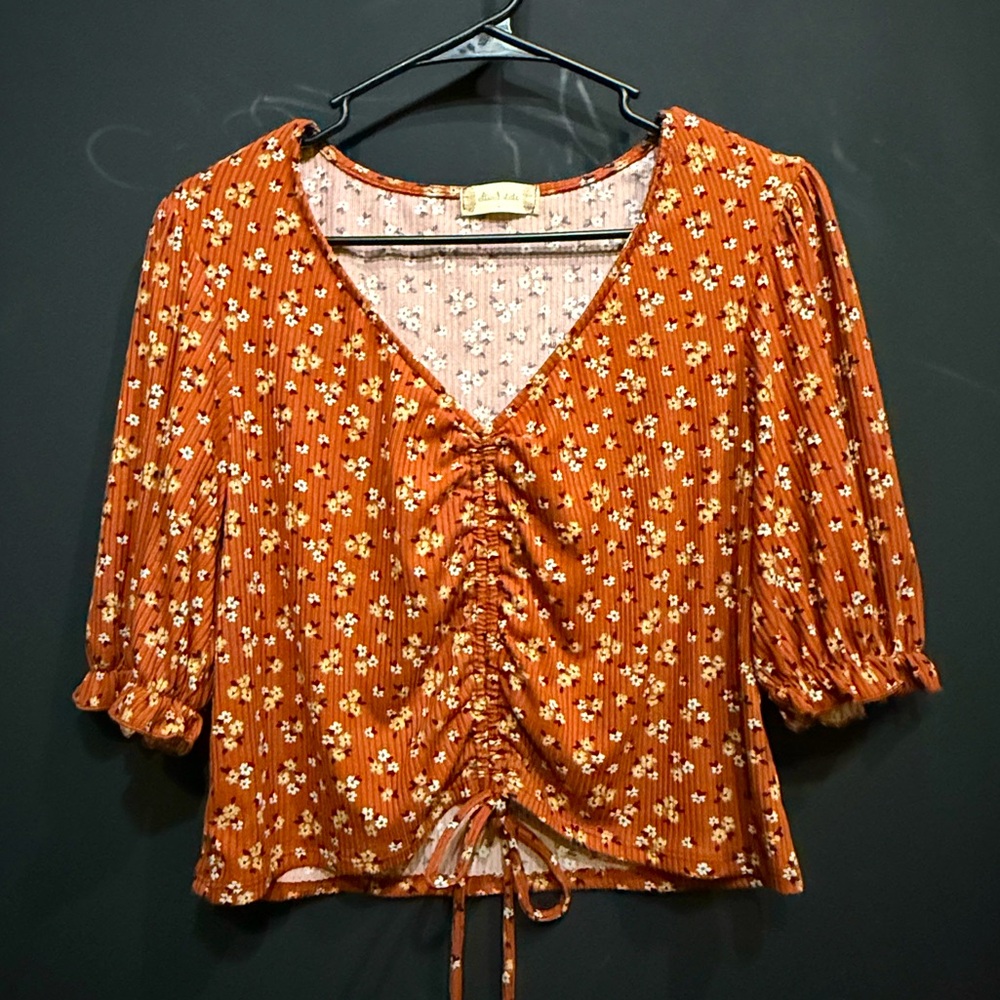 Altar’d State women’s Floral Ruched Blouse - Large NWOT